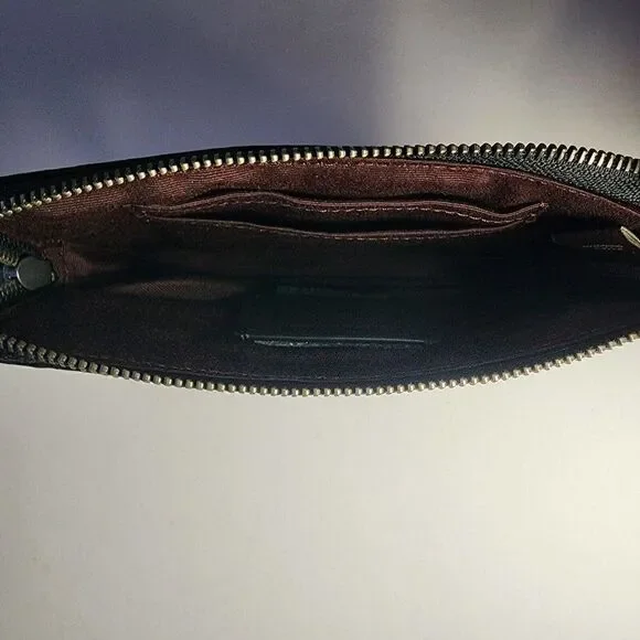 NWT Coach CN031 Disney Corner Zip Wristlet Holiday Minnie Mickey Daffy Pluto - Picture 3 of 3